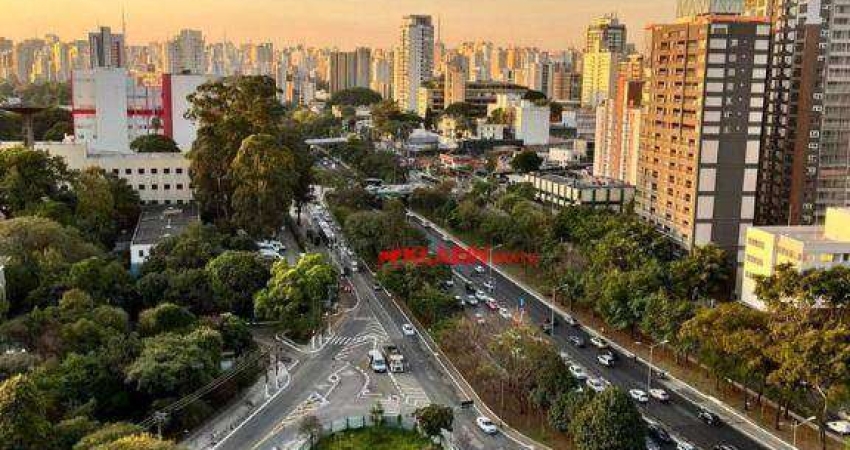 Kitnet / Stúdio à venda na Avenida Rubem Berta, Indianópolis, São Paulo