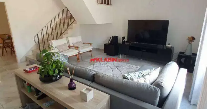Amplo Sobrado Reformado à Venda no Bosque da Saúde - 206m²