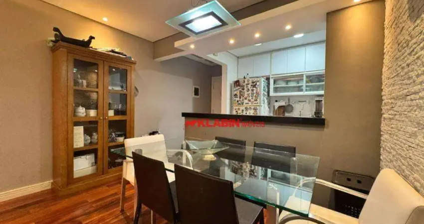 Lindo Apartamento Totalmente Reformado de 2 Dormitórios sendo 1 Suíte com Closet - 68m² de Área Útil - Lazer Completíssimo - 1 Vaga de Garagem