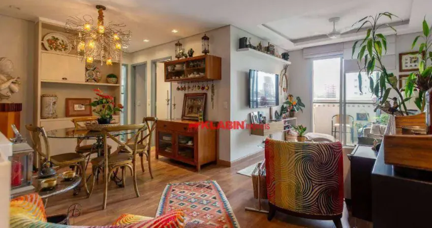 Apartamento de 3 Dormitórios sendo 1 Suíte com 2 Vagas de Garagem - 80m² de Área Útil - Prédio com Lazer Completo - Ótimo Local Moema/Vila Uberabinha