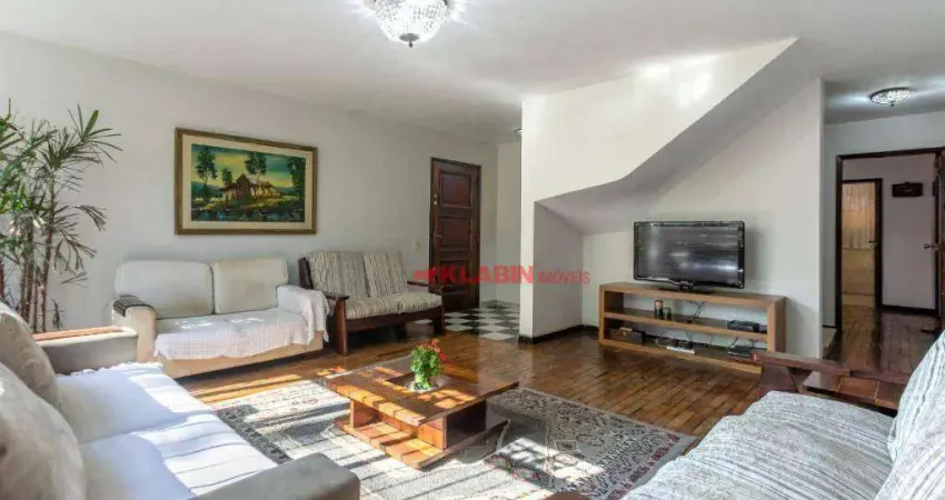 Sobrado com 193m² de área construída de 3 quartos sendo 1 suíte e 2 vagas de garagem - quintal com churrasqueira - bom local à 600m do metrô jabaquara