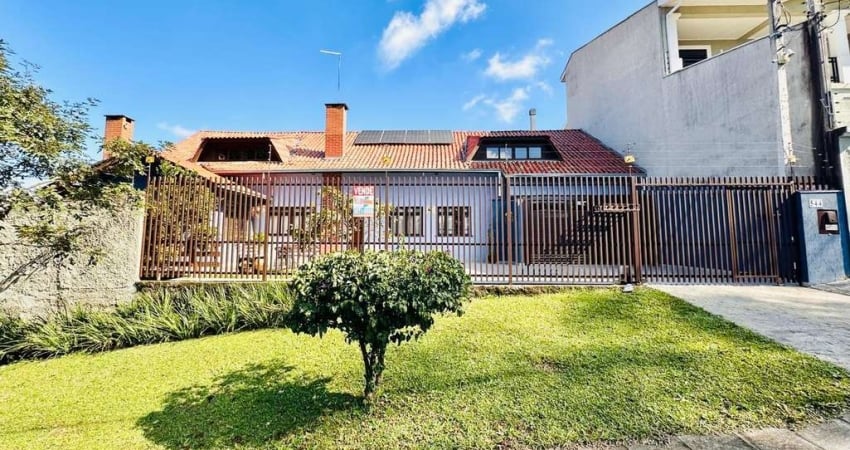 Casa mobiliada à venda no Portão – Suíte, piscina e área gourmet 305 m²
