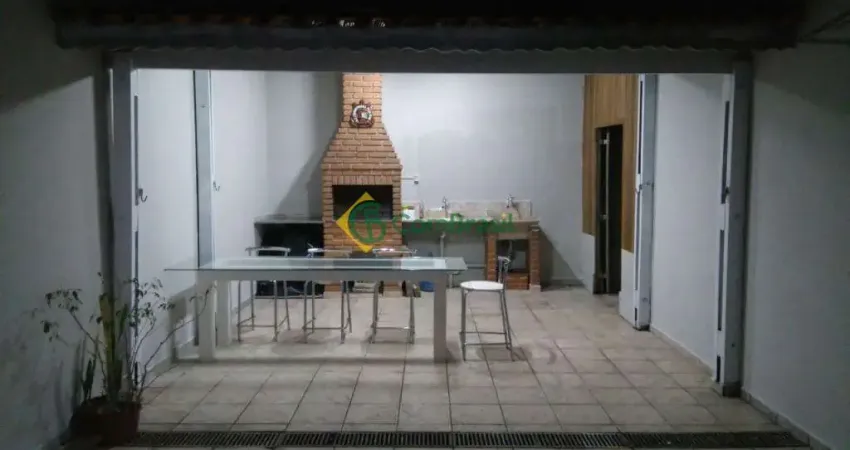 Sobrado com 3 dormitórios sendo 1 suíte, Vila São Sebastião, Mogi das Cruzes