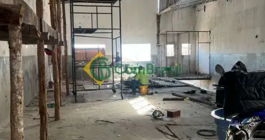 Aluga Galpão de 300 metros - Brás Cubas Mogi das Cruzes SP