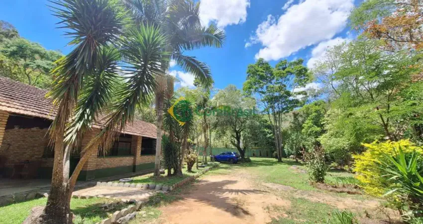 Chácara / sítio com 2 quartos à venda na Rua Nery Pereira de Faria, 500, Jardim Aracy, Mogi das Cruzes