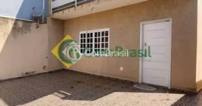 Sobrado com 3 dormitórios e piscina, Vila São Sebastião, Mogi das Cruzes
