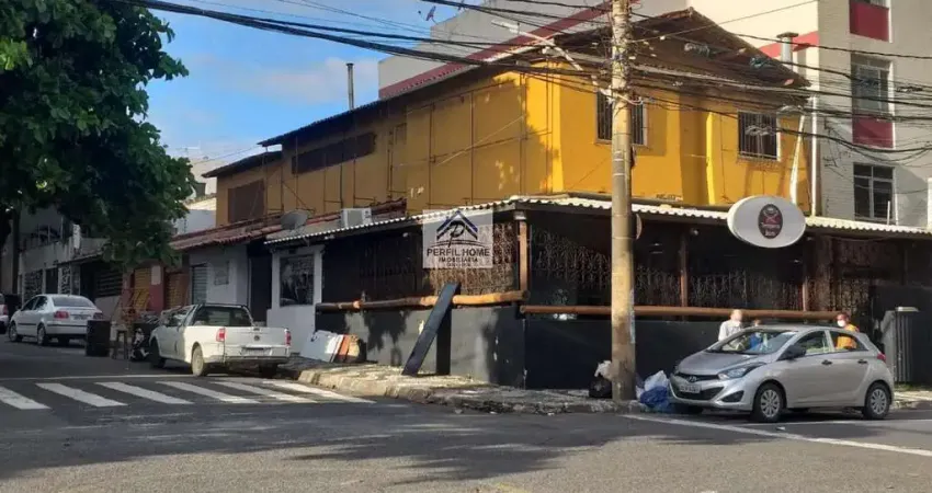 Casa Comercial para Locação em Salvador, Pituba, 4 dormitórios, 2 banheiros, 2 vagas