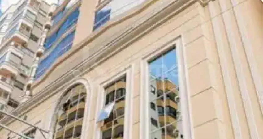 Apartamento com 3 suítes à venda em Meia Praia Itapema, com 133m² e 3 vagas