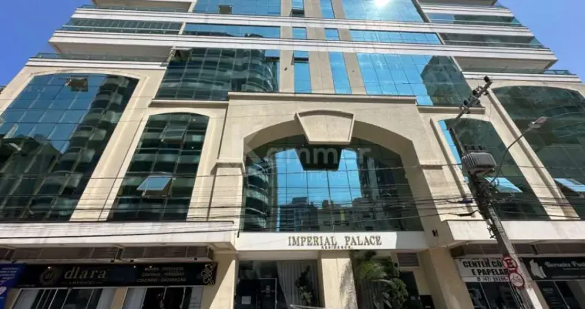 Apartamento com 5 suítes a venda em Itapema