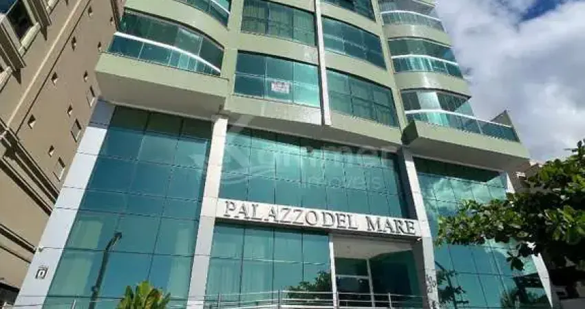 Apartamento com 4 suítes de frente para o mar em Itapema