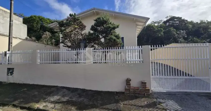Casa à venda em Penha-SC, bairro Santa Lídia: 3 quartos, 1 suíte, 1 sala, 2 banheiros, 5 vagas de garagem, 160m².