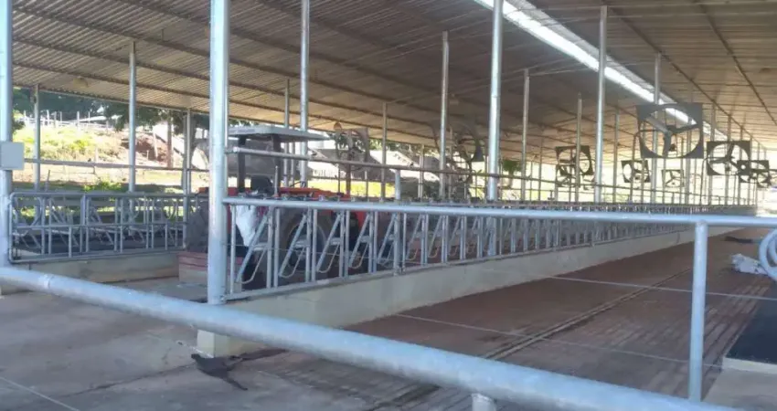 Chácara / sítio com 2 quartos à venda no Centro, Angatuba