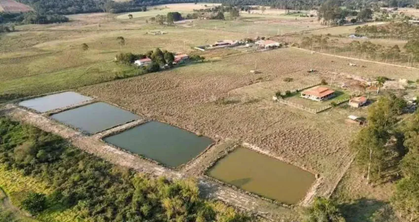Chácara / sítio com 4 quartos à venda no Centro, Angatuba