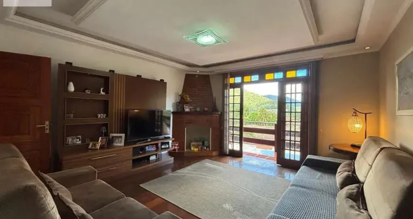 Casa para Venda em Teresópolis, Granja Guarani, 4 dormitórios, 2 suítes, 1 banheiro, 1 vaga