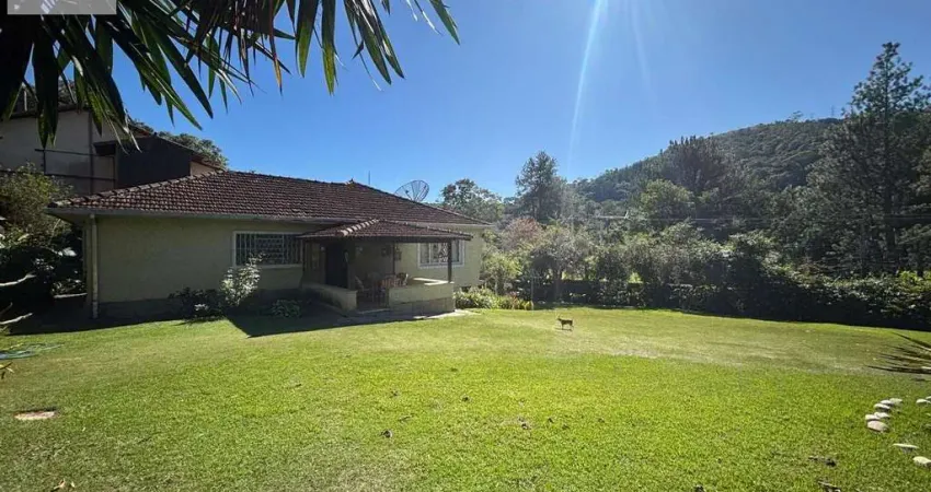 Casa para Venda em Teresópolis, Golfe, 3 dormitórios, 3 banheiros, 4 vagas