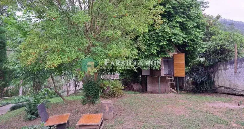 Vende-se linda chácara no bairro do pirucaia – tranquilidade e muito verde! *** r$860.000,00