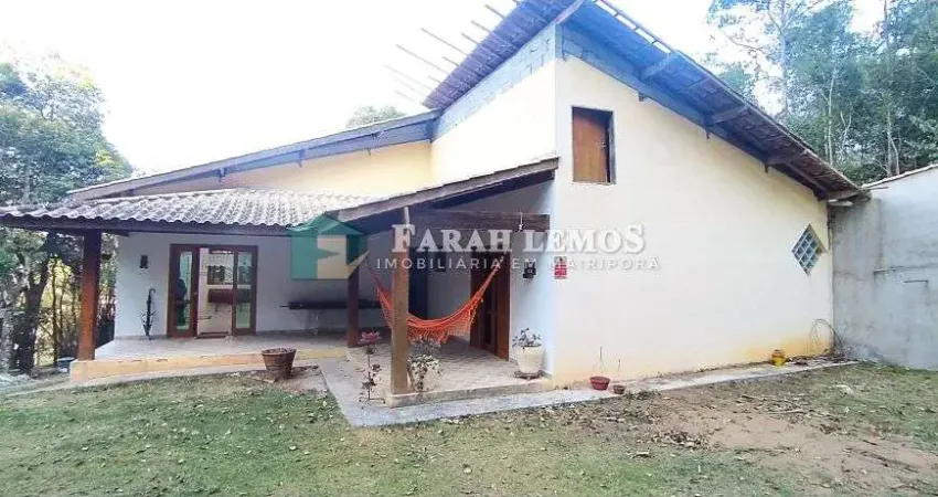 Casa padrão à venda em olho d'água, mairiporã - 1 suíte, 6 vagas e quintal aconchegante