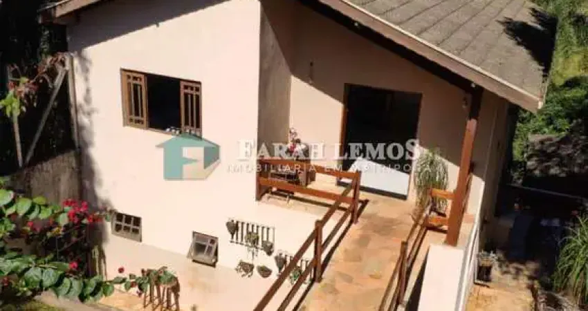 Casa em condomínio fechado com 3 quartos à venda na Rua Pio XII, Barreiro, Mairiporã