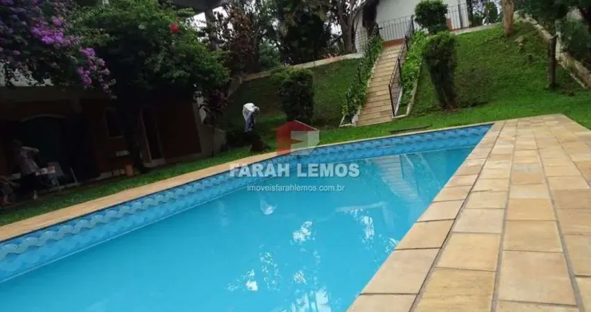 Casa em condomínio em mairiporã: 4 dormitórios, 2 suítes, piscina e 8 vagas. venha conferir!!!