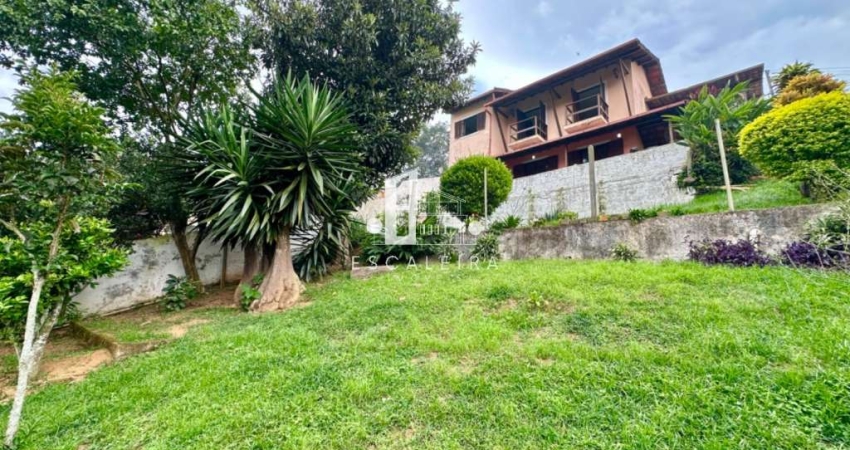 CASA DUPLEX À VENDA NA CIDADE DE TERESÓPOLIS RJ