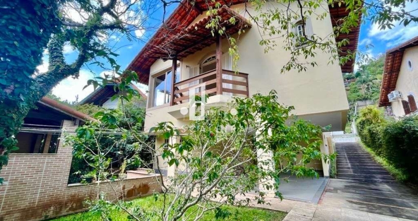CASA À VENDA EM TERESÓPOLIS RJ