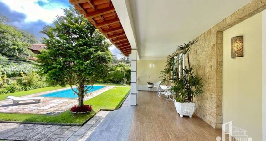 CASA DE CONDOMÍNIO EM BAIRRO NOBRE À VENDA NA CIDADE DE TERESÓPOLIS RJ