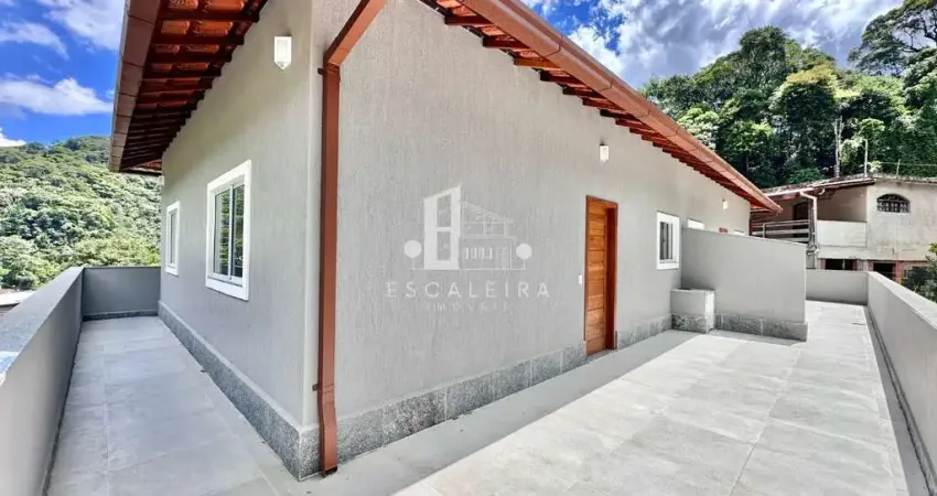 Imperdível oportunidade: Casa à venda em Teresópolis-RJ, Meudon. 2 quartos, sala, banheiro, 1 vaga de garagem. Aproveite!