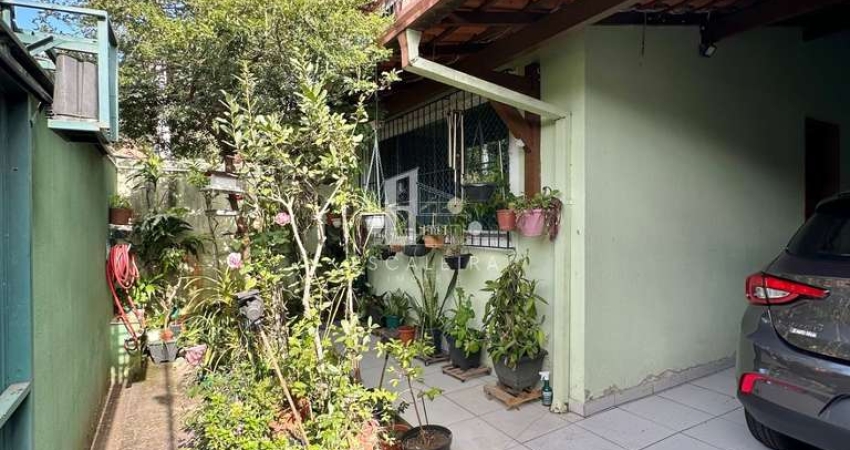Linda Casa à Venda em Teresópolis-RJ, Bairro Tijuca: 4 Quartos, 1 Suíte, 3 Banheiros, 1 Vaga, 103,25m²!