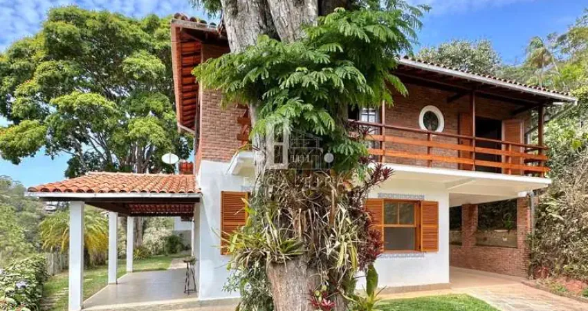 Casa em condomínio de alto padrão à venda em teresópolis-rj, parque do imbui: 3 quartos, 1 suíte, 2 salas, 4 banheiros, 4 vagas, 206m².