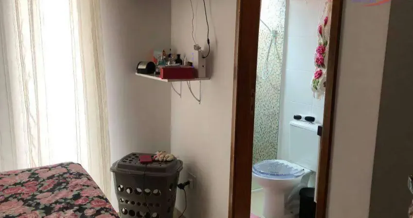 LINDO SOBRADO EM CONDOMÍNIO FECHADO - AVALIA PERMUTA APTO.