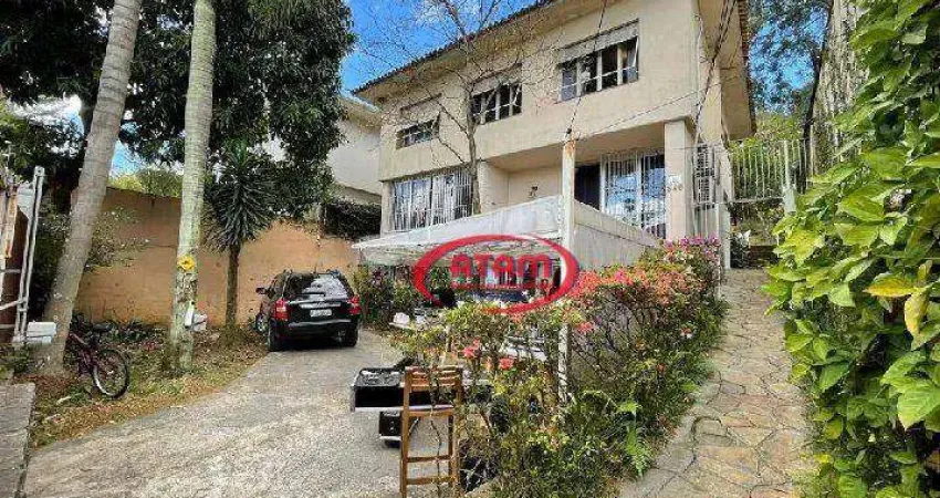 RESIDENCIA NA REGIÃO DO PACAEMBÉ-64 M² TERRENO E 490 M² ÁREA CONSTRUÍDA