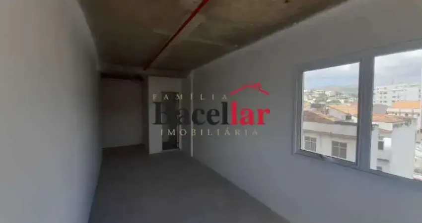 Sala comercial para alugar na Avenida Dom Hélder Câmara, Pilares, Rio de Janeiro