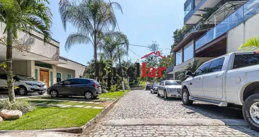 Casa em condomínio fechado com 4 quartos à venda na Avenida Nelson de Oliveira e Silva, Vila Progresso, Niterói