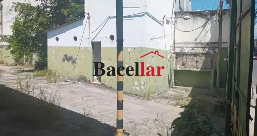 Barracão / Galpão / Depósito com 4 salas à venda na Rua Prefeito Olímpio de Melo, Benfica, Rio de Janeiro