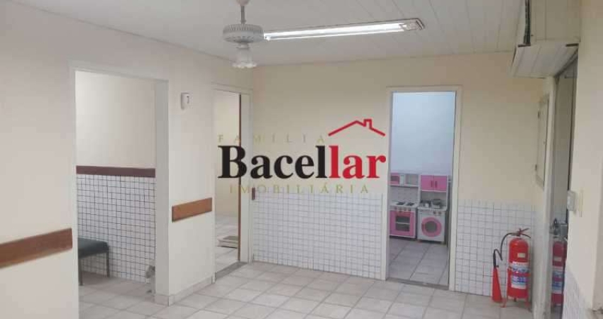 Prédio com 9 salas à venda na Rua Baltazar Lisboa, Vila Isabel, Rio de Janeiro