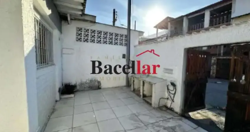 Casa com 3 quartos à venda na Rua Epitâcio Costa, Bangu, Rio de Janeiro
