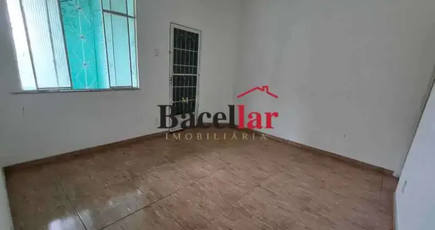 Apartamento com 2 quartos para alugar na Avenida Dom Hélder Câmara, Cascadura, Rio de Janeiro