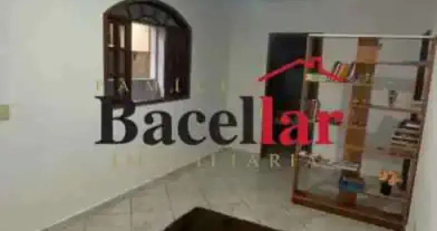 Casa com 2 quartos à venda na Rua Hipólito Vasconcelos, Cacuia, Rio de Janeiro