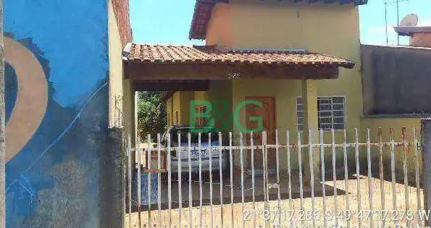Casa com 2 dormitórios à venda, 71 m² por R$ 119.673 - Centro - Guaiçara/SP