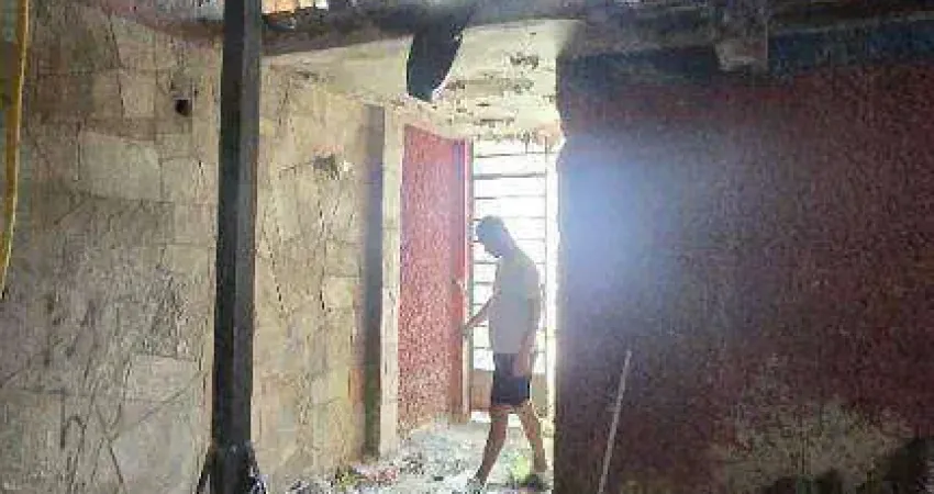 Terreno à venda, 228 m² por R$ 636.000 - Vila Santo Estéfano - São Paulo/SP