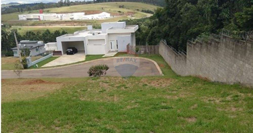 Terreno á venda no Condomínio Residencial Campos do Conde em Bragança Paulista -SP
