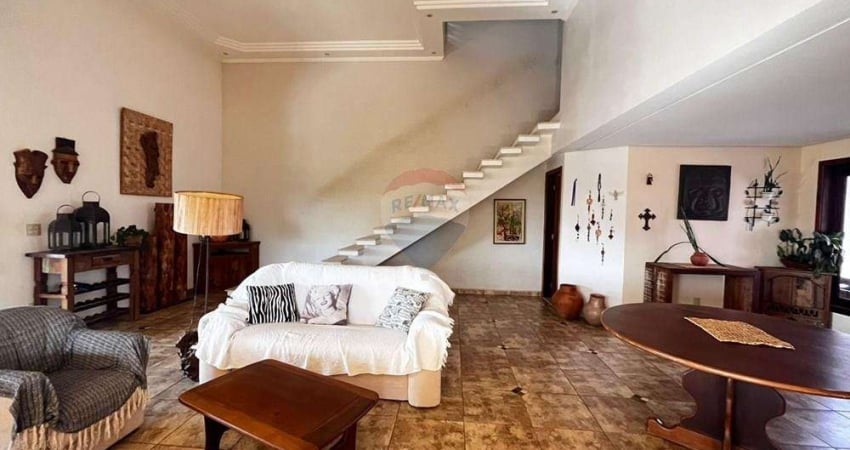 Casa com 3 Suítes e Garagem Ampla no Jardim do Lago