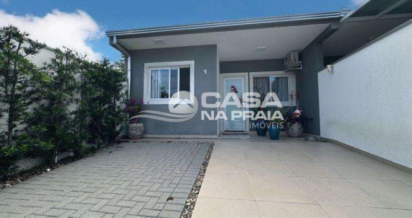 REF. 326 - Casa com Piscina em Matinhos