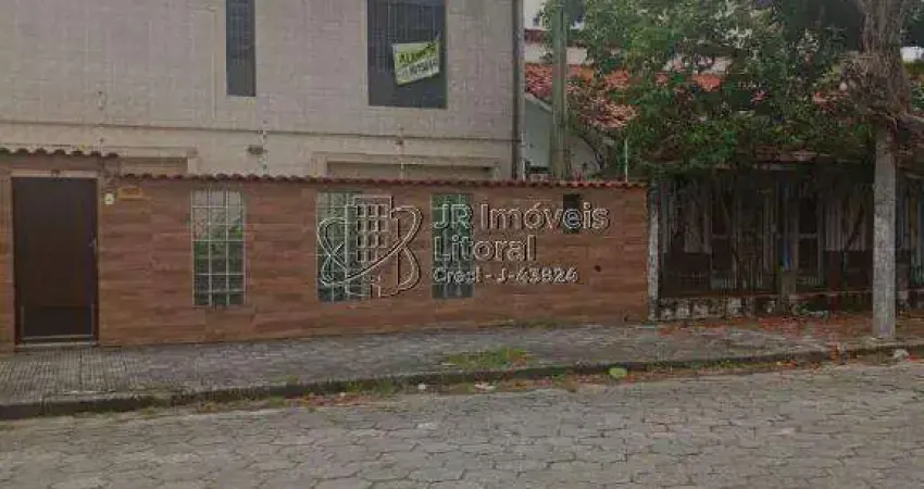 Sobrado no centro de itanhaem 04 dormitórios 04 banheiros para locaçao