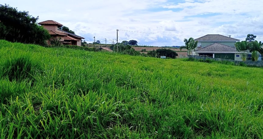 Terreno em condominio - Village da Serra Araçoiaba da Serra