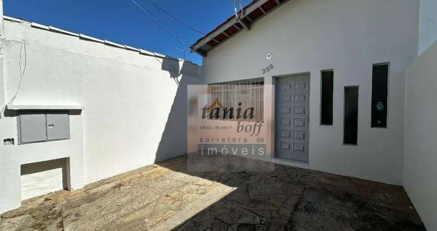 Casa com 2 dormitórios para alugar, 100 m² por R$ 2.045,00 - Vila Santa Terezinha - Itu/SP