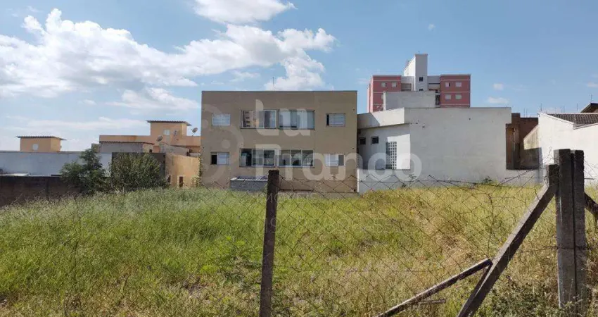 Terreno à venda na Avenida Doutor Antônio Lobo, Centro, Americana