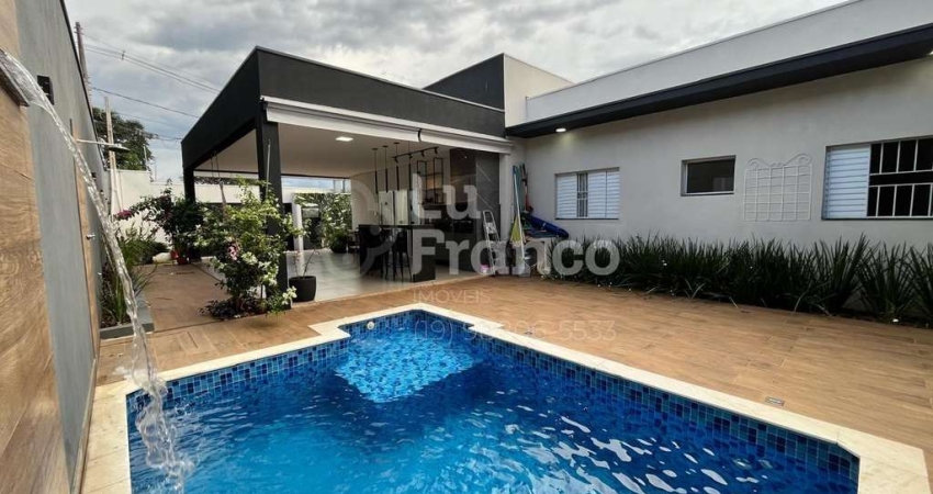 Casa para Venda em Nova Odessa, Jardim Maria Helena, 3 dormitórios, 1 suíte, 3 banheiros, 4 vagas