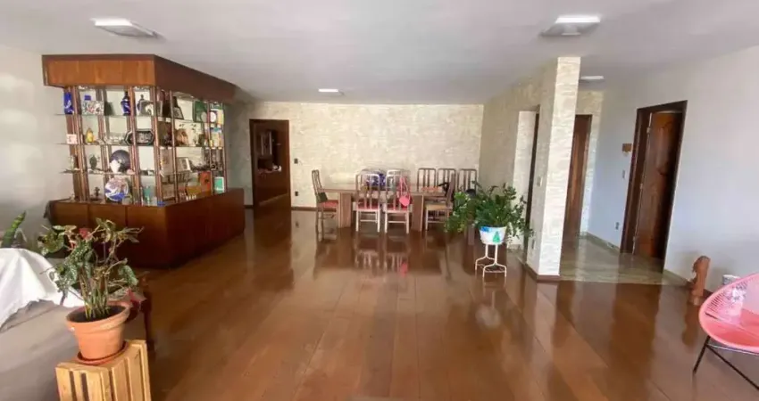 Apartamento com 4 quartos para alugar no Jardim Paulista, Bauru 