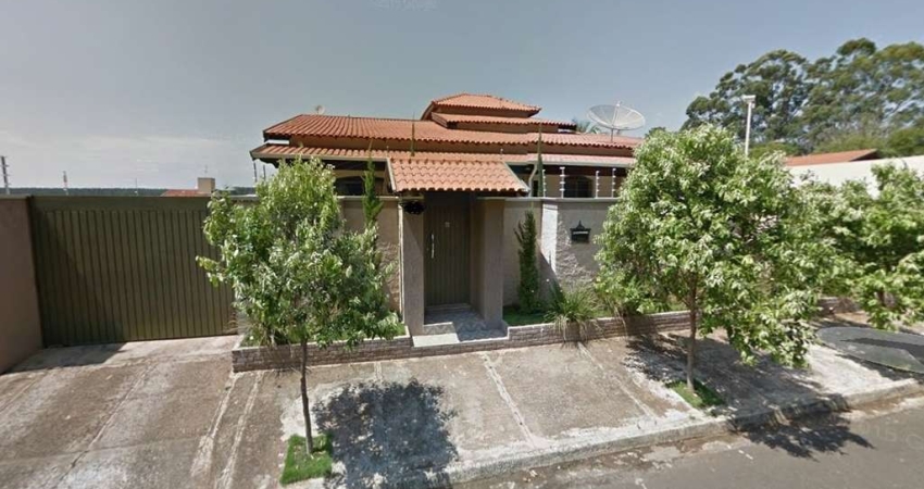 Casa com 3 quartos à venda no Centro, Agudos 
